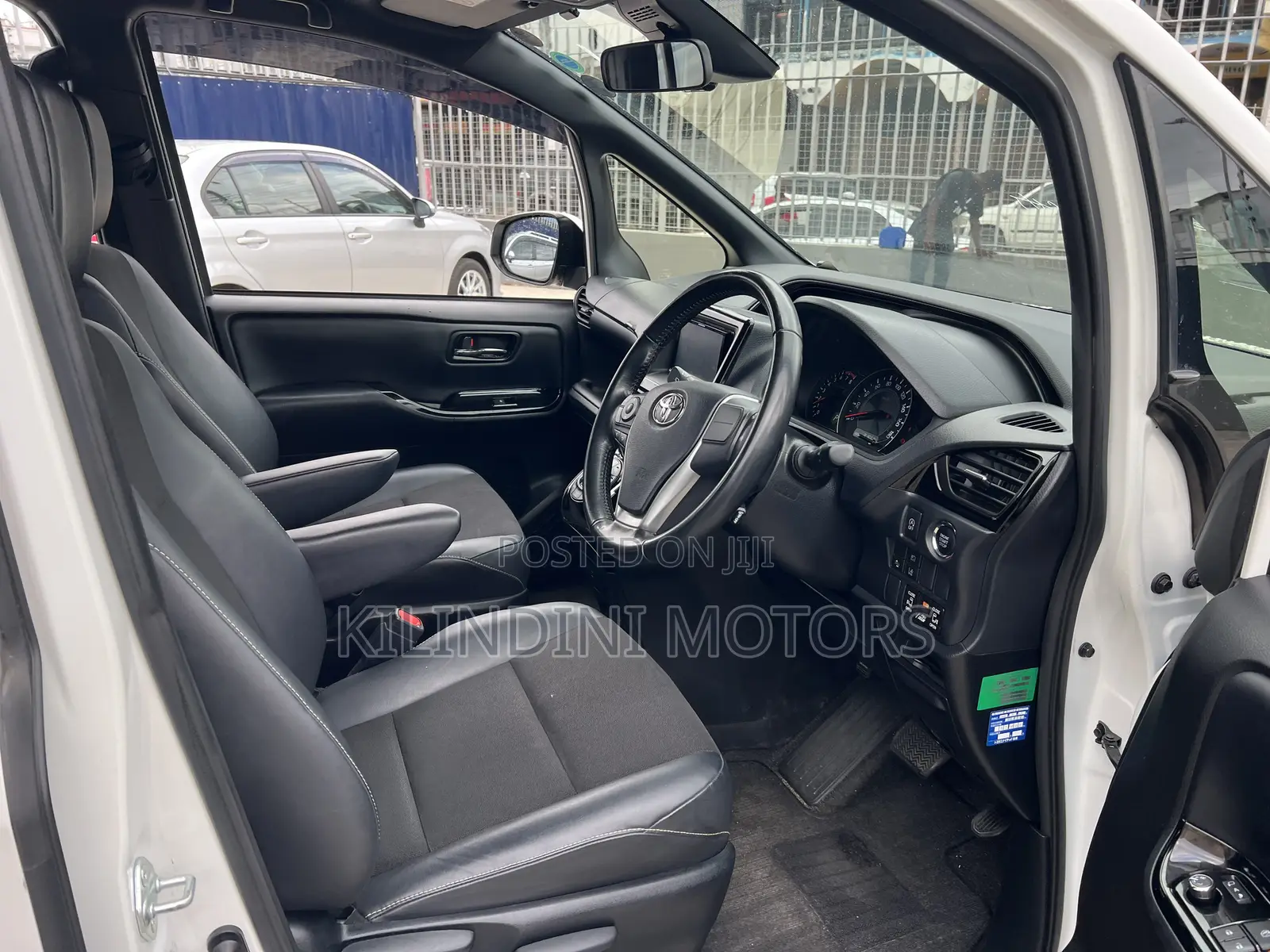 Toyota Noah 2019