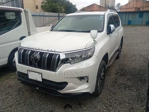 Toyota Land Cruiser Prado 2.8 2019 White