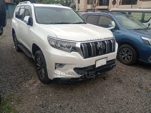 Toyota Land Cruiser Prado 2.8 2019 White