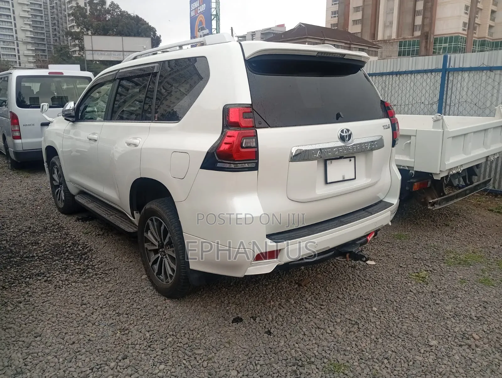 Toyota Land Cruiser Prado 2.8 2019 White