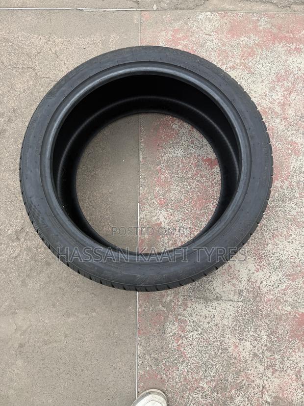 285/40r22 Yusta Tyre - thumbnail 3