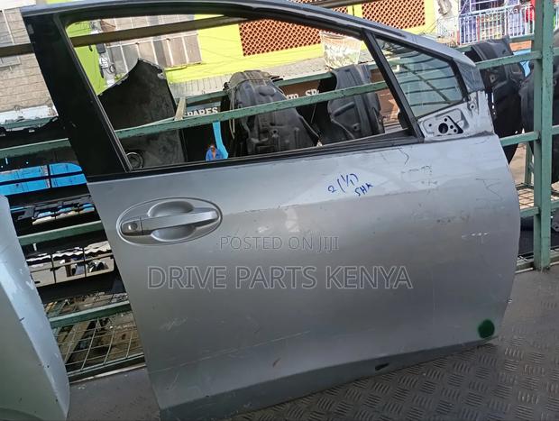 Vitz Juwella Door Front Right - thumbnail 3