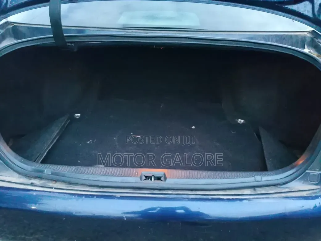 Toyota Crown Royale 2005 Blue