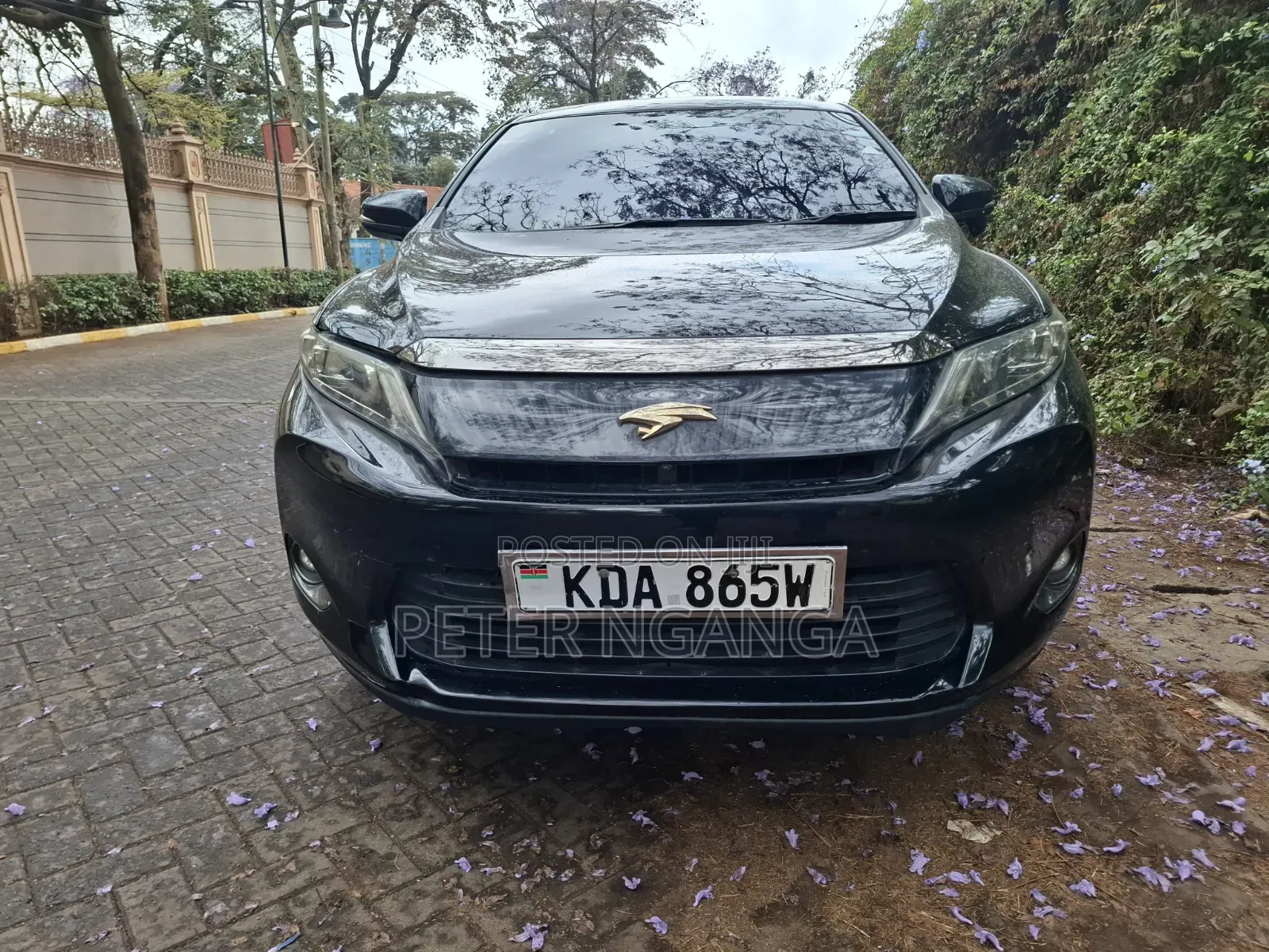 Toyota Harrier 2.0 2014 Black