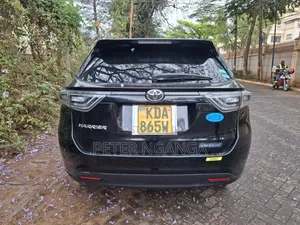 Toyota Harrier 2.0 2014 Black
