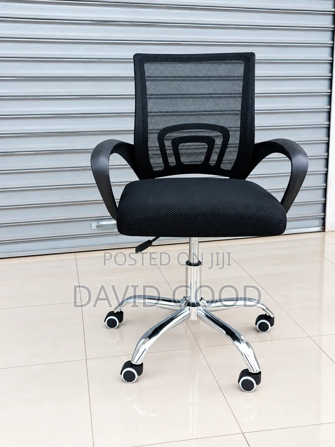 Black Adjustable Chair