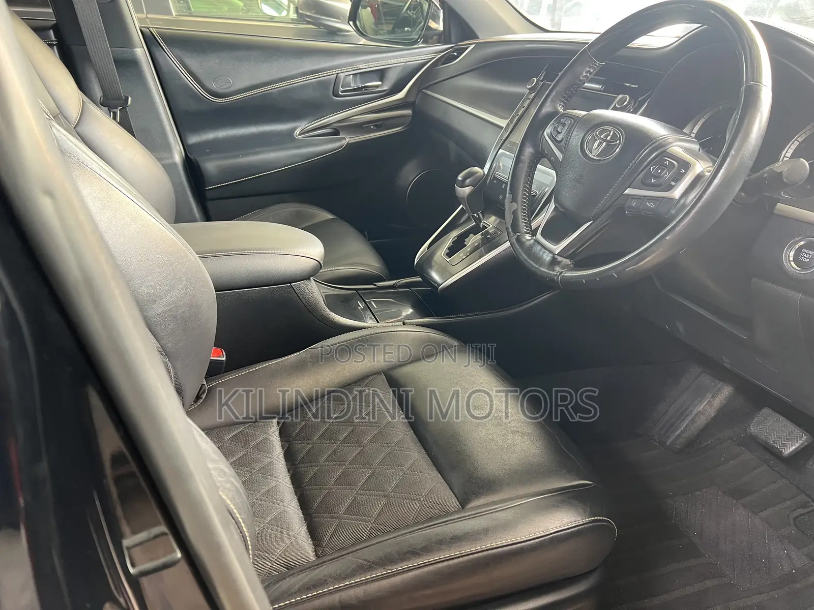Toyota Harrier 2019
