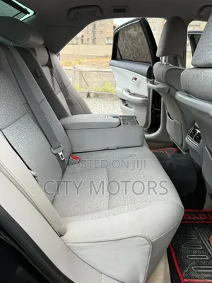 Toyota Crown 2012 Black