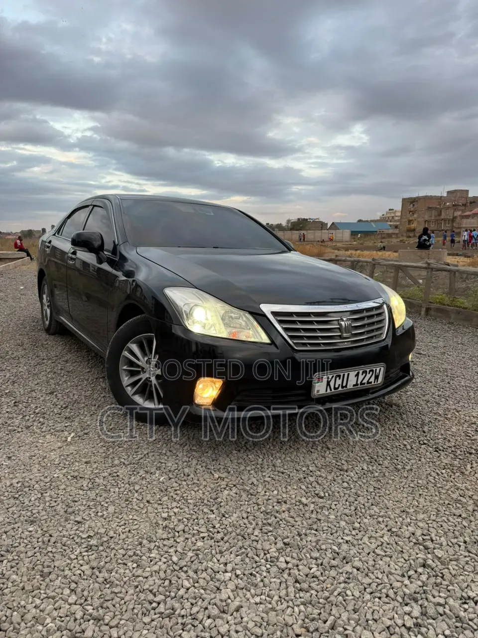Toyota Crown 2012 Black