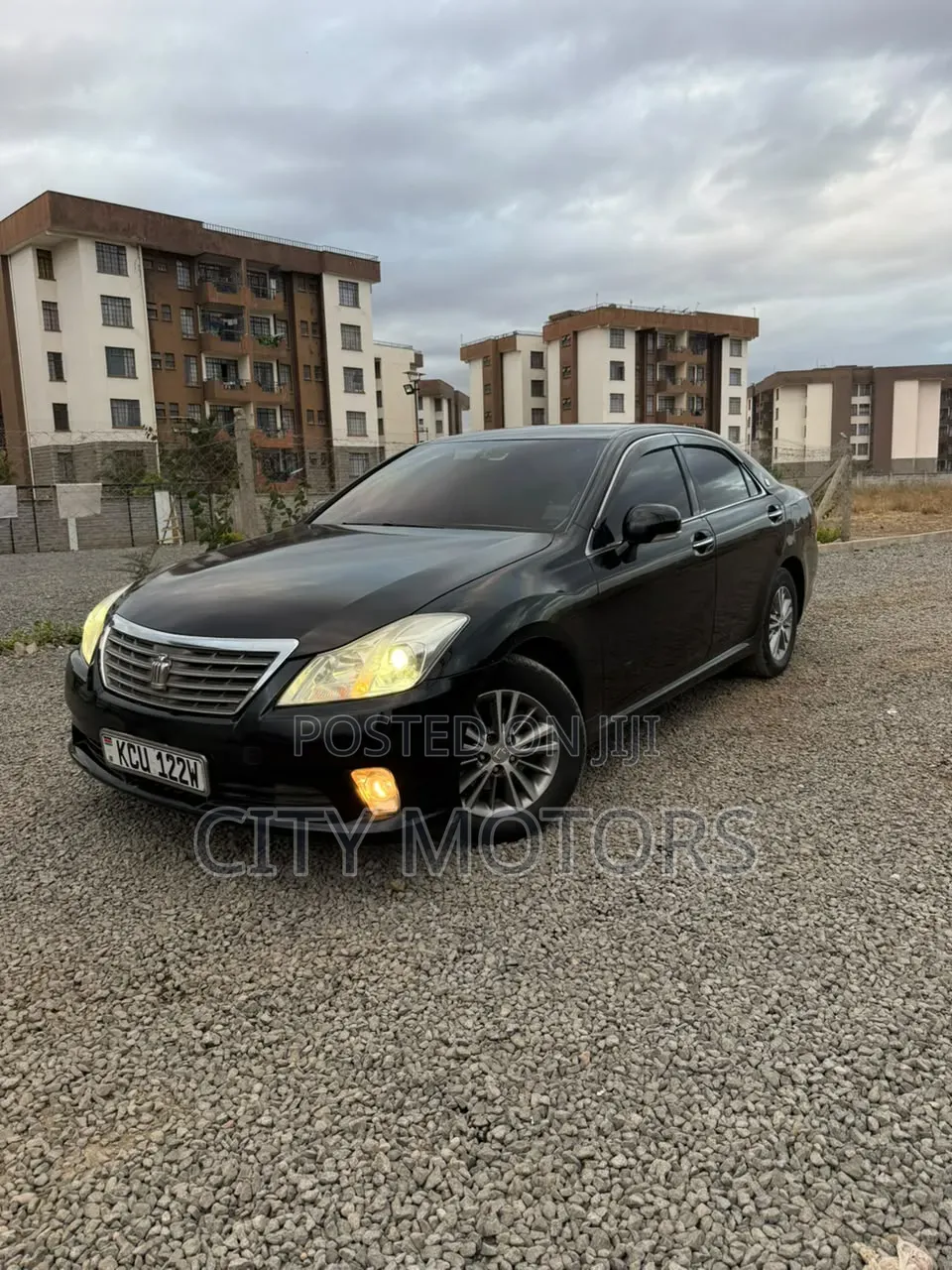 Toyota Crown 2012 Black