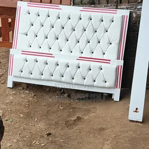 Pure White Bed With Pink Stripes 5*6
