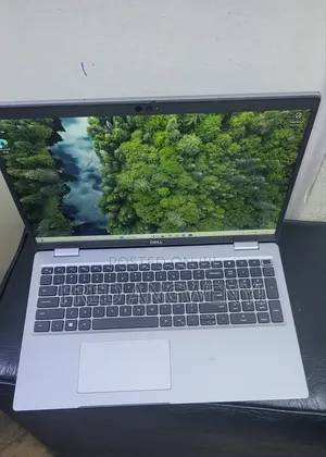 Laptop Dell Precision 5530 16GB Intel Core i7 SSD 512GB