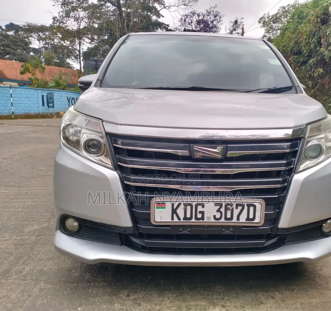 Toyota Noah 2015 Silver