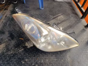 Wish 2002/2003/2004 Non-Xenon Headlight