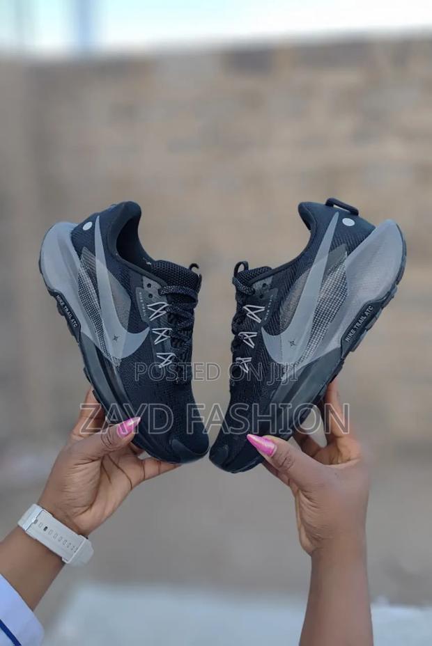 Nike Trail 5 Black/Grey - main view