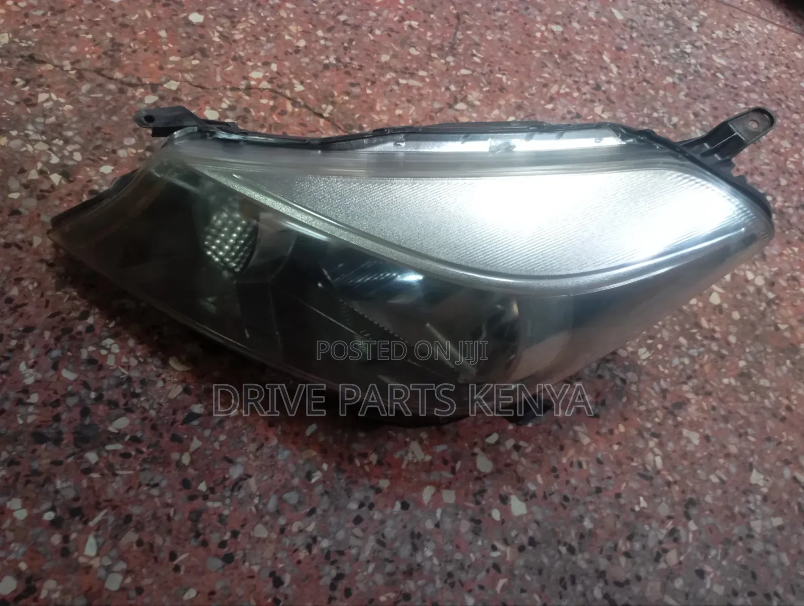 Vitz Juwella 2013 Headlight
