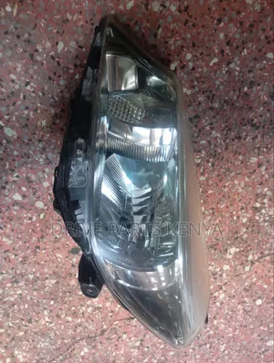 Vitz Juwella 2013 Headlight