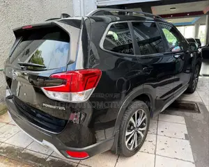 Subaru Forester Premium AWD 2019 Black