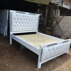 Pure White Bed With Black Stripes 5"6