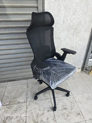 Big Headrest Office Chairs
