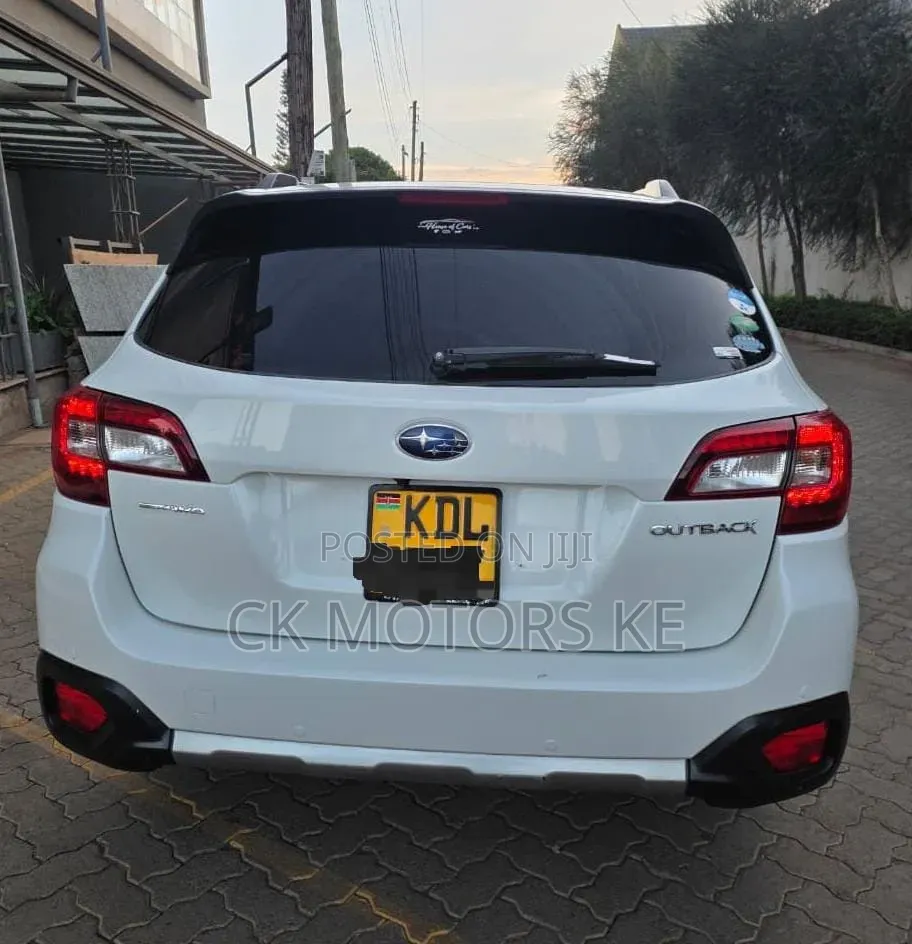 Subaru Outback 2.5i AWD 2016 White