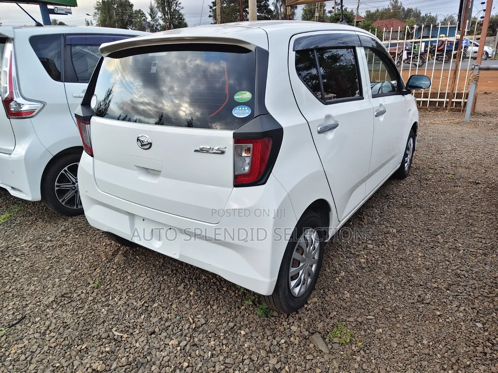 Daihatsu Mira 2019 White