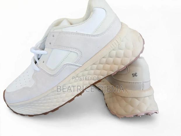 Sports Shoes