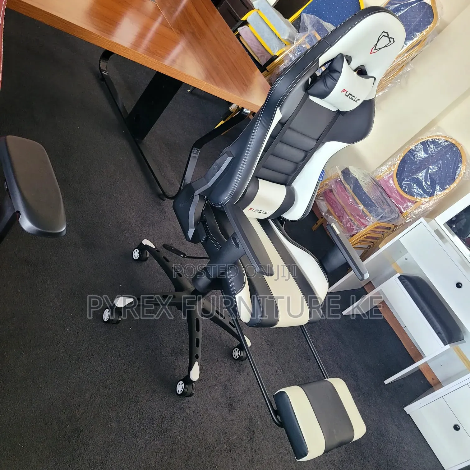 Furgle Ergonomic Gaming Chair With Footrest and Pillows