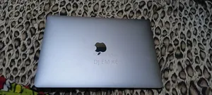 Laptop Apple MacBook Pro 2017 8GB Intel Core i5 SSD 250GB
