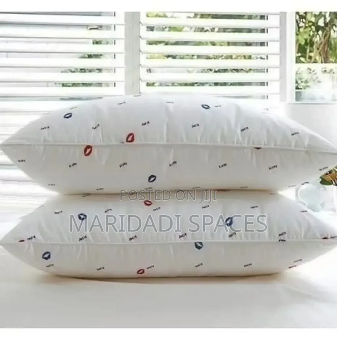 High Quality Fibre Pillows 1000 Grams