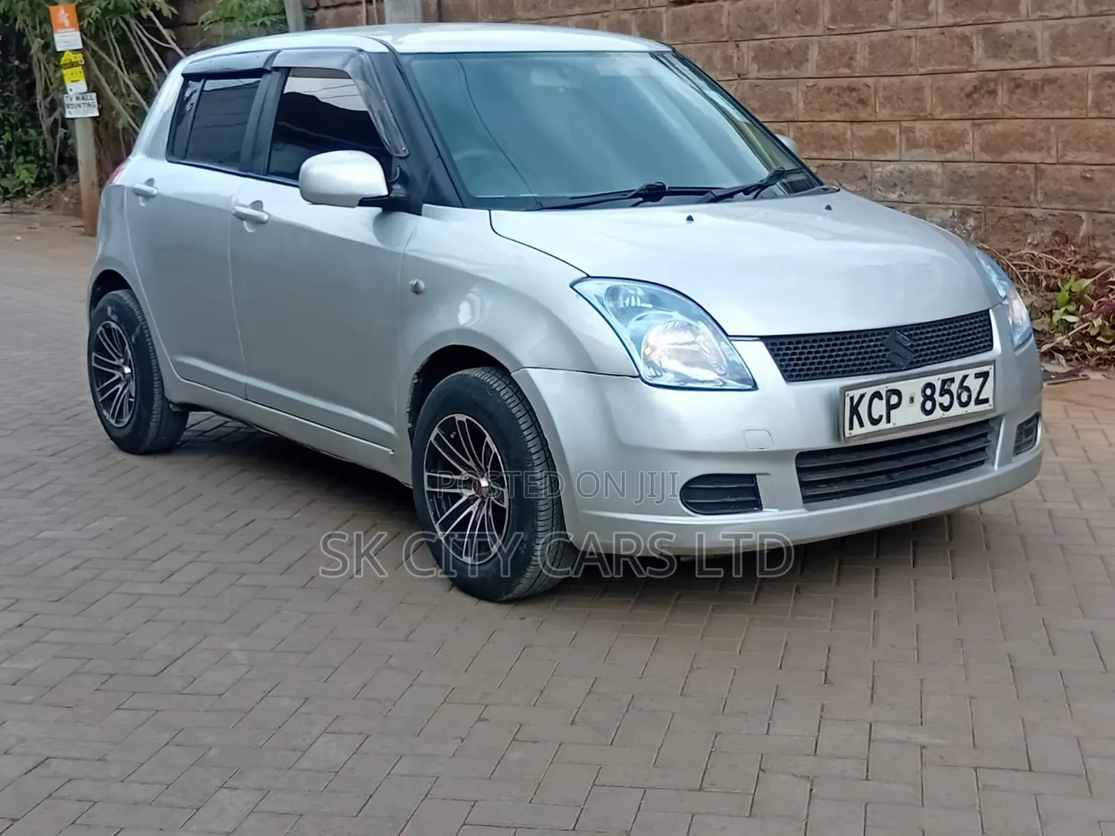Suzuki Swift 2010 Silver