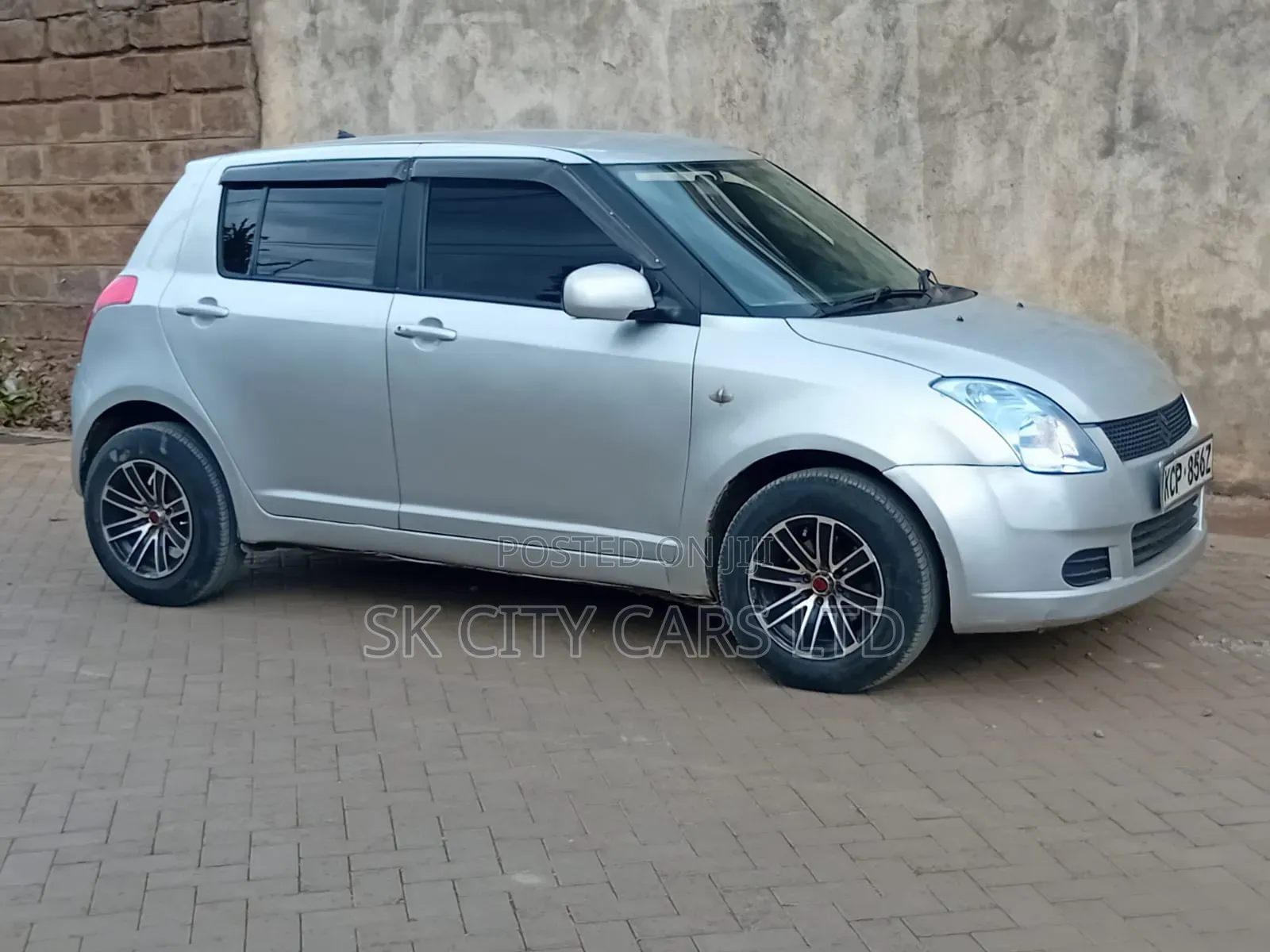 Suzuki Swift 2010 Silver
