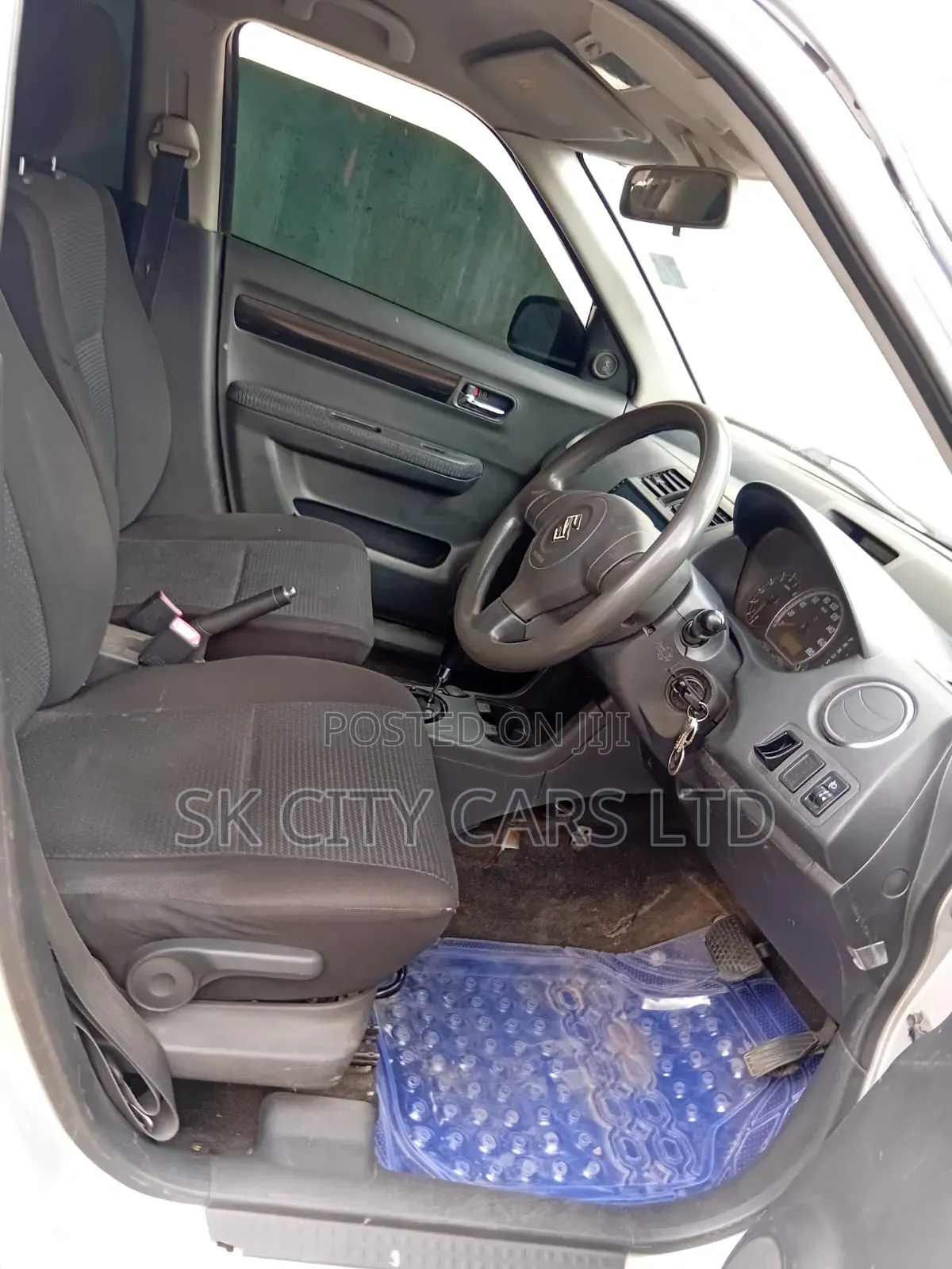 Suzuki Swift 2010 Silver
