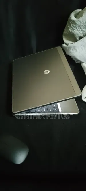 Laptop HP EliteBook 840 G5 4GB Intel Core i5 HDD+SSD 256GB