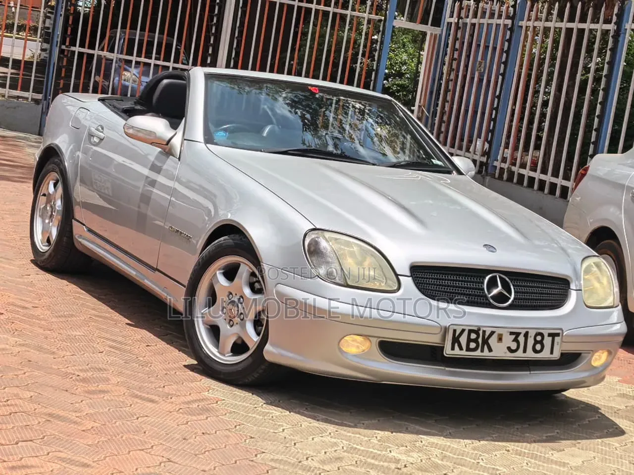 Mercedes-Benz 230E 2002 Silver