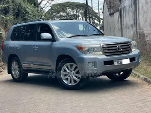 Toyota Land Cruiser 4.5 V8 VXR 2012 Blue