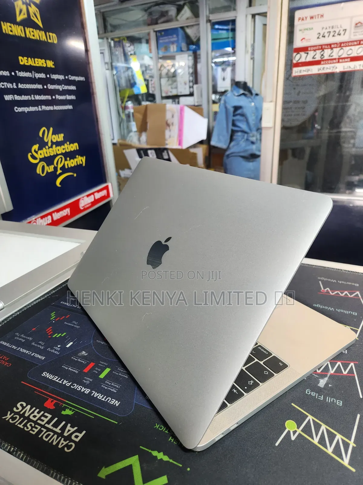 Laptop Apple MacBook Pro 2017 8GB Intel Core i5 SSD 256GB