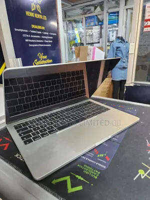 Laptop Apple MacBook Pro 2017 8GB Intel Core i5 SSD 256GB