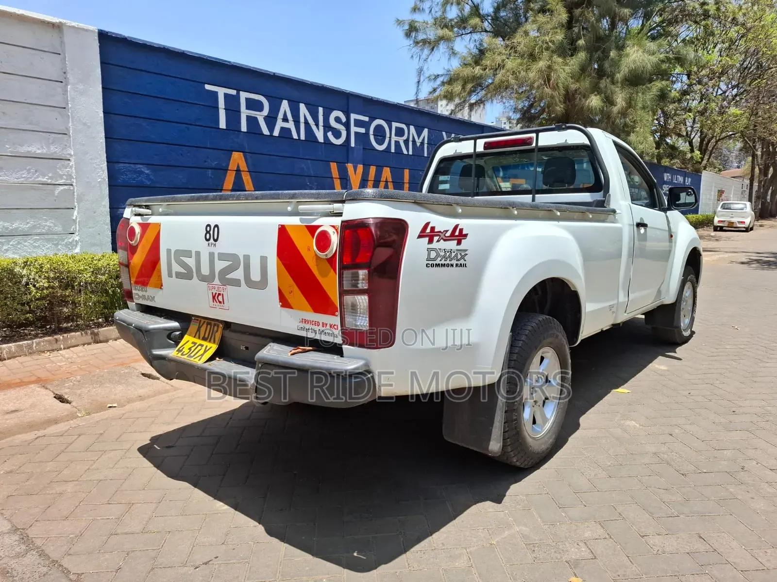 Isuzu D-MAX 2025 White