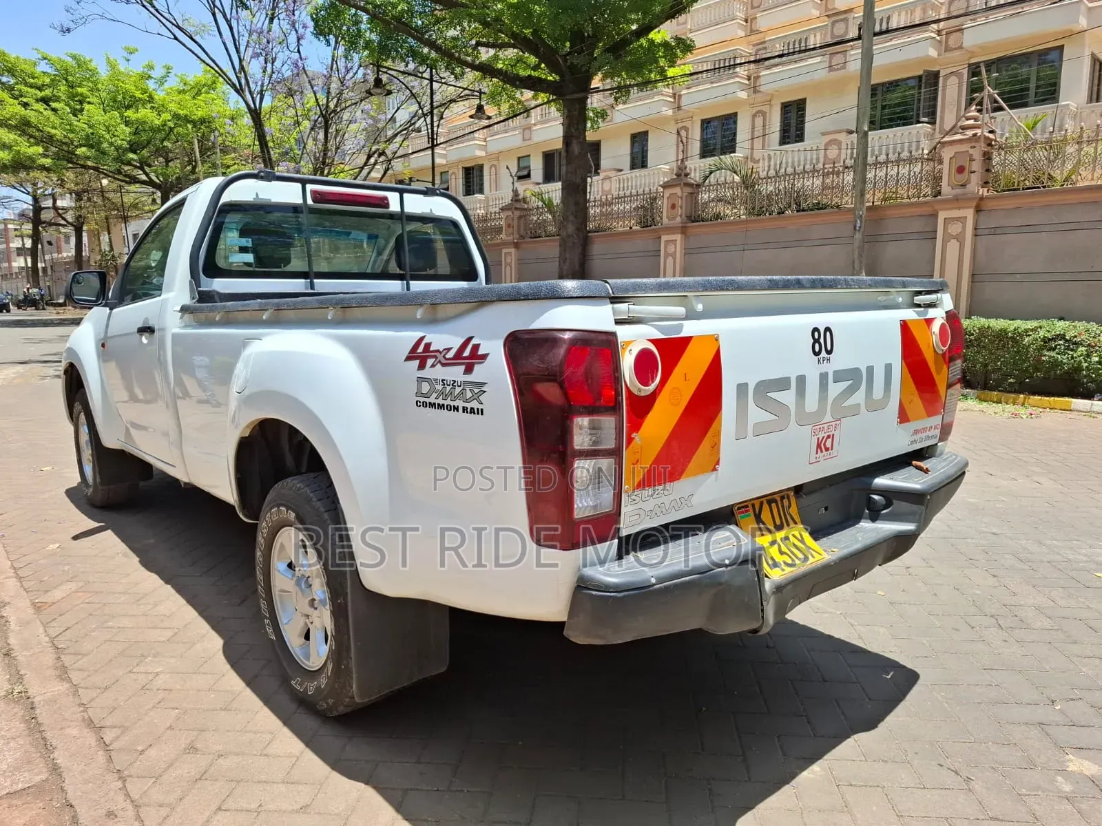 Isuzu D-MAX 2025 White