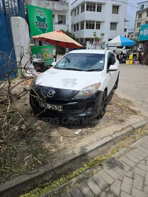 Mazda Axela 2013 White