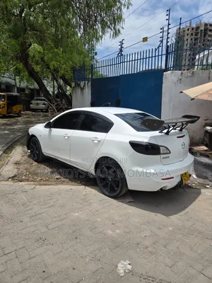 Mazda Axela 2013 White