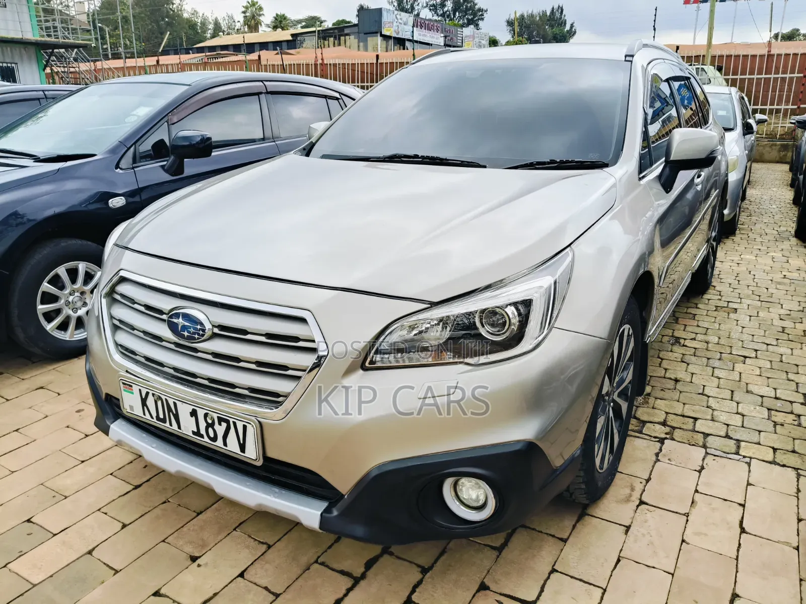 Subaru Outback 2.5i Premium AWD 2016 Gray
