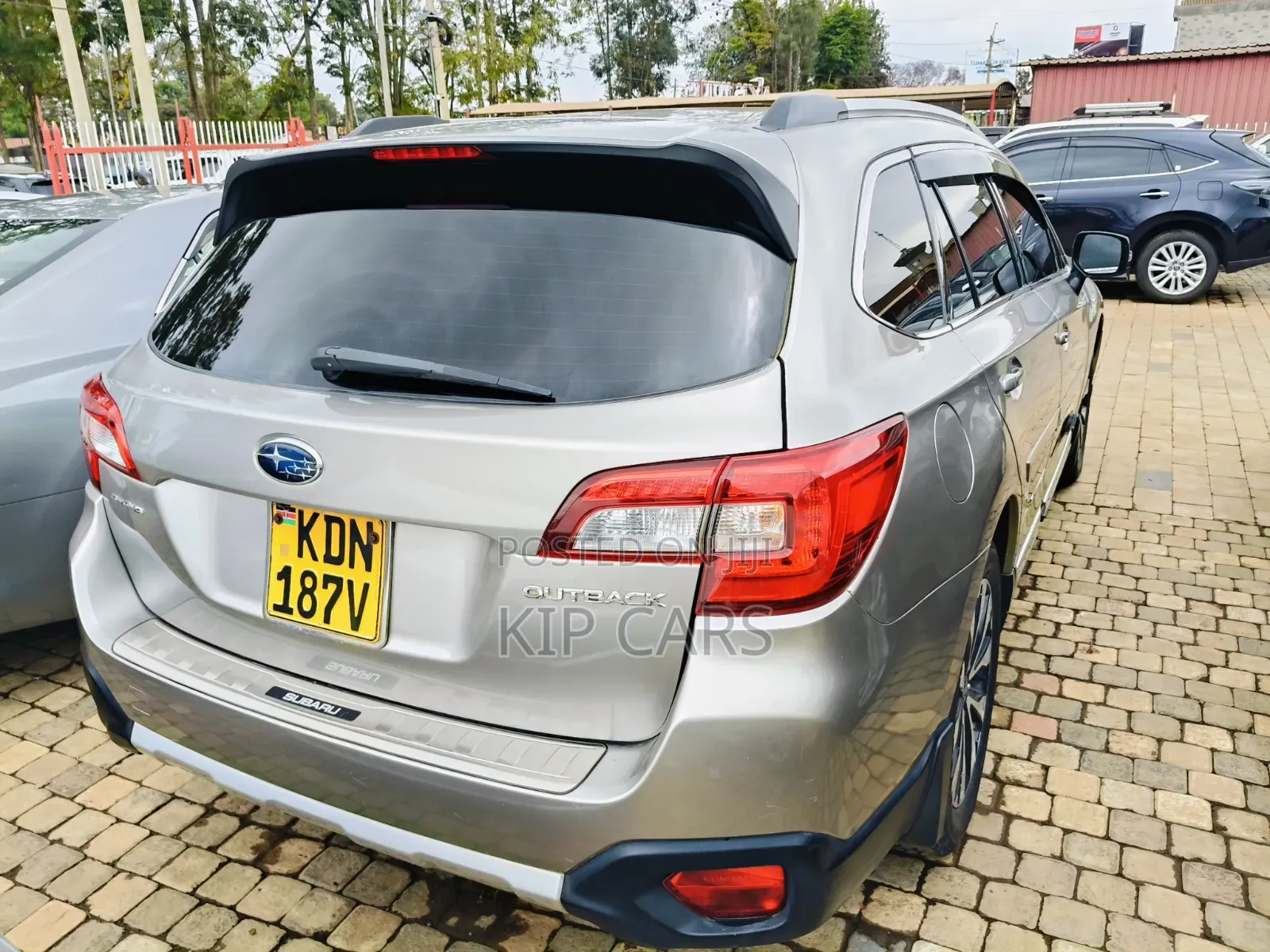 Subaru Outback 2.5i Premium AWD 2016 Gray