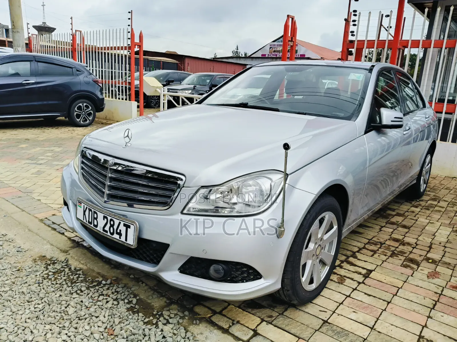 Mercedes-Benz C180 2013 Silver