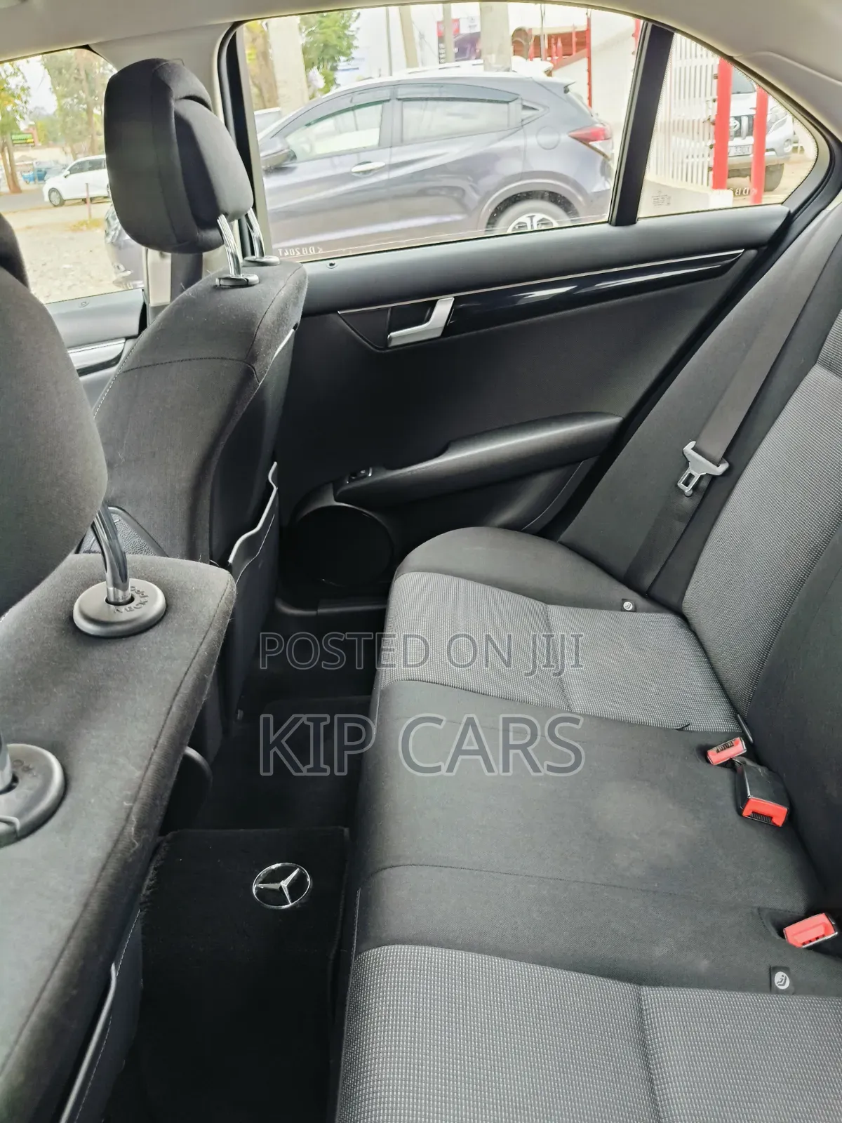 Mercedes-Benz C180 2013 Silver