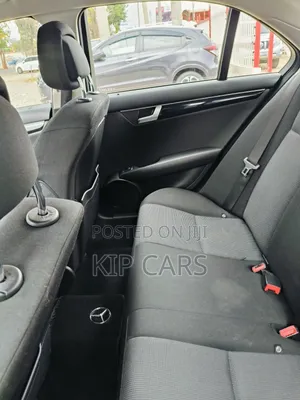 Mercedes-Benz C180 2013 Silver