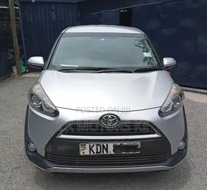 Toyota Sienta 1.5 AWD 2016 Silver