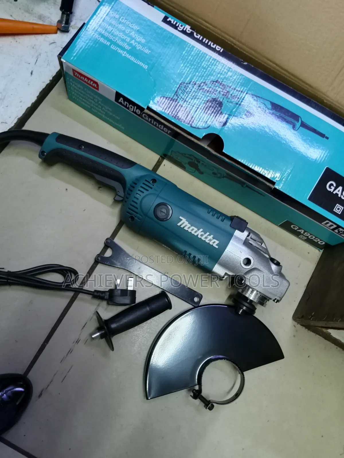 9" Makita Angle Grinder Machine