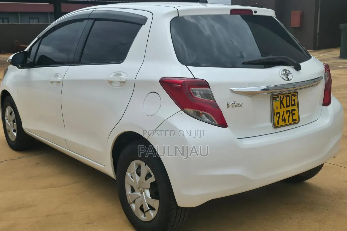 Toyota Vitz 2014 White